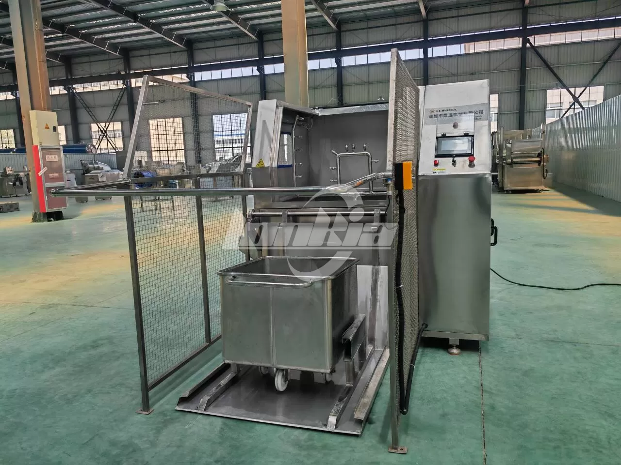 Complete Buying Guide: What a Reliable Trolley Cleaning Machine Should Include?